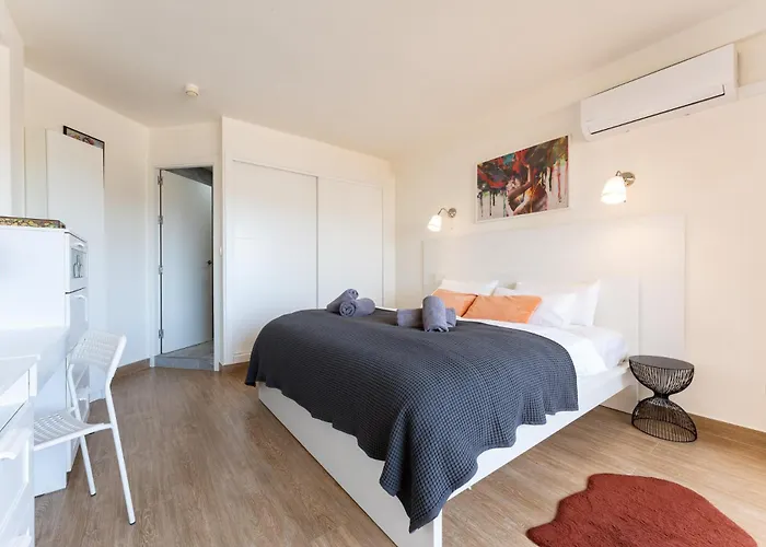 Sunrise Haven, Spacious, Bright, Pool, Terraces