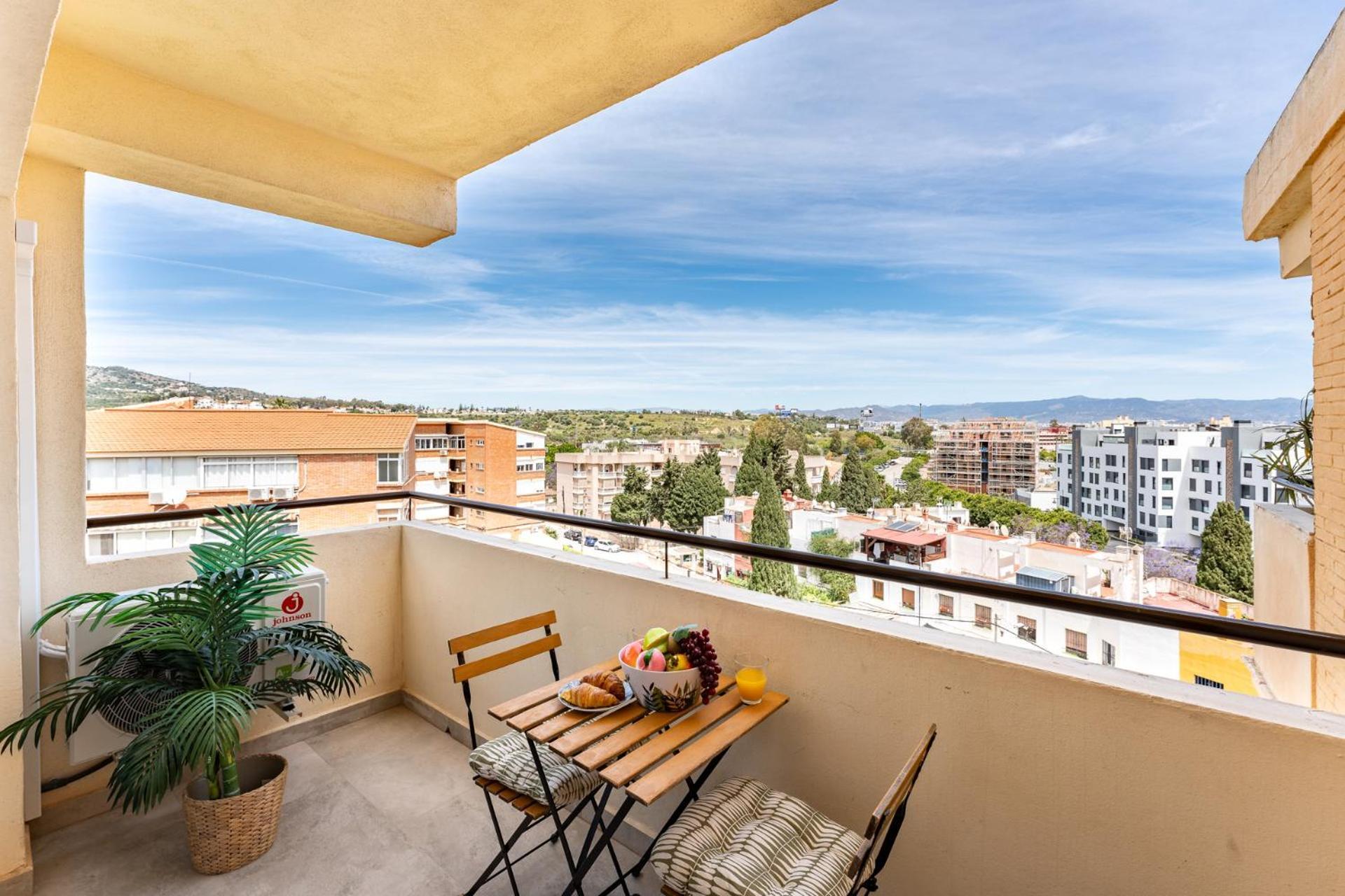 Sunrise Haven, Spacious, Bright, Pool, Terraces Apartament