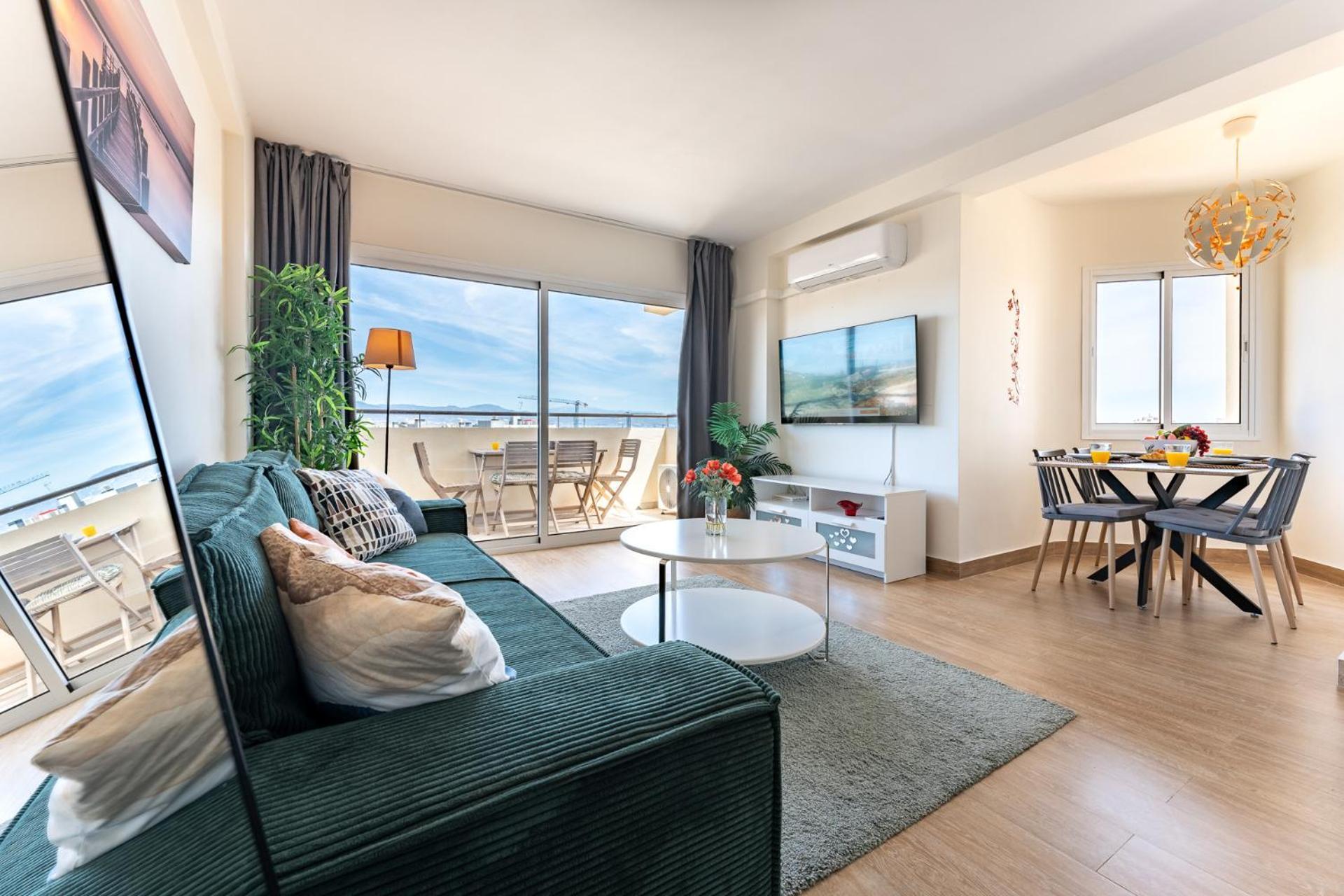 Apartament Sunrise Haven, Spacious, Bright, Pool, Terraces *